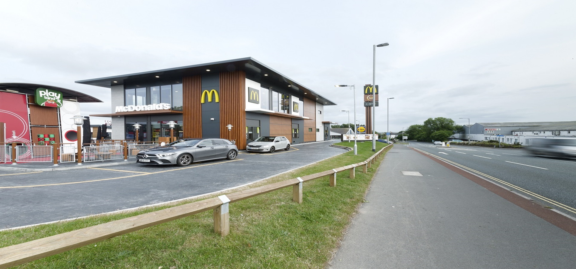 Saltash Retail Park, Jessops Construction Ltd